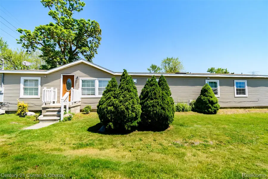 13045 Strong Boulevard, South Rockwood, MI 48179 - #2
