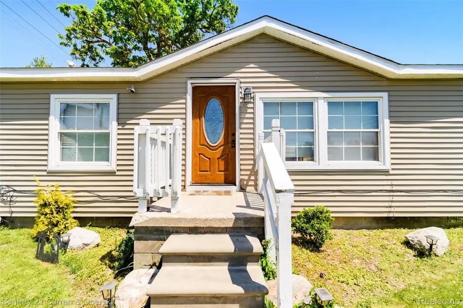 13045 Strong Boulevard, South Rockwood, MI 48179 - #3