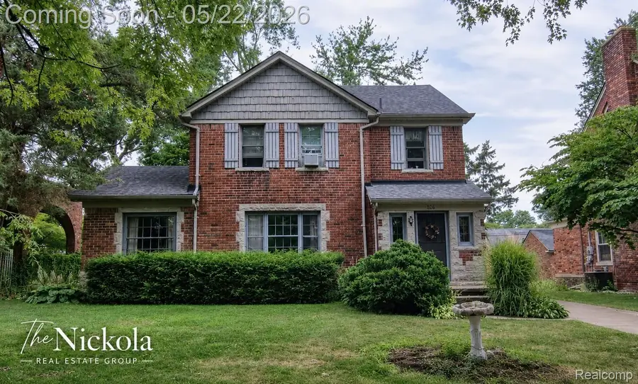 515 Barrington Road, Grosse Pointe Park, MI 48230 - #2