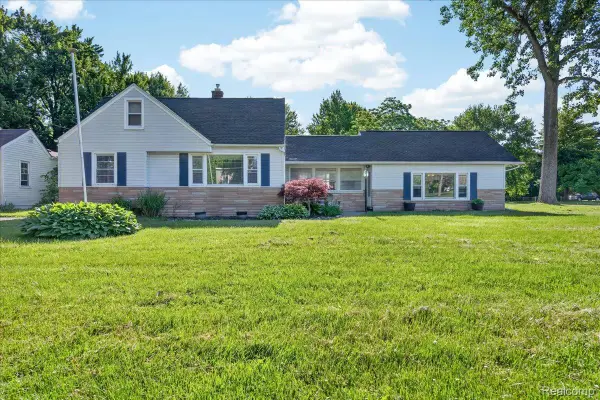 14916 Alexander Street, Livonia, MI 48154