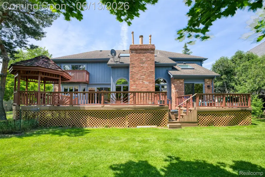 29342 Strathmore Drive, Farmington, MI 48331 - #2