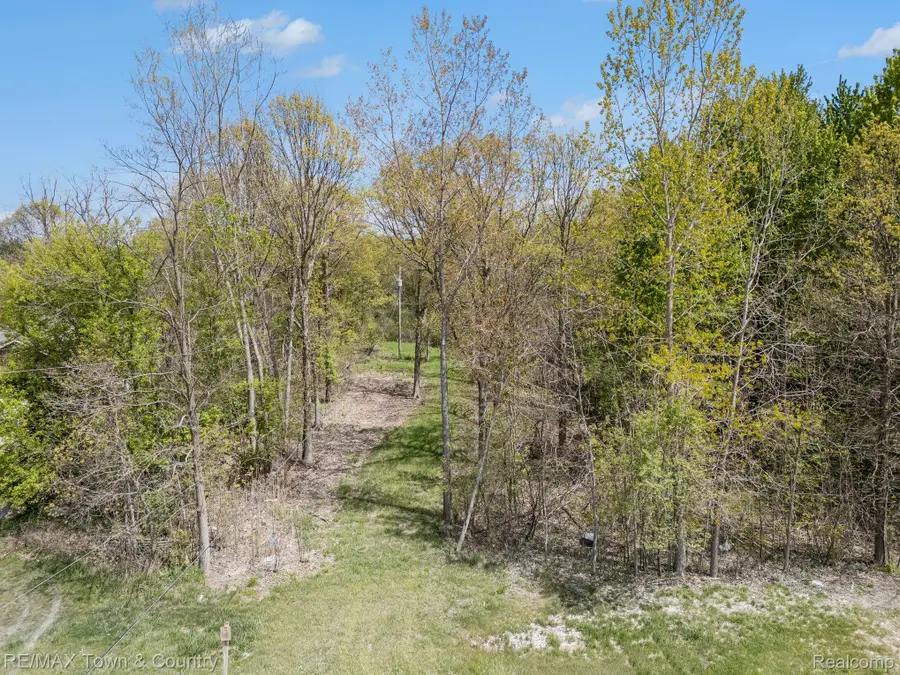 15127 Hogan Road, Linden, MI 48451 - #2
