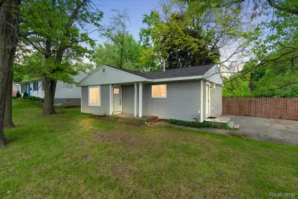 3061 Culbertson Avenue, RochesterHills, MI 48307