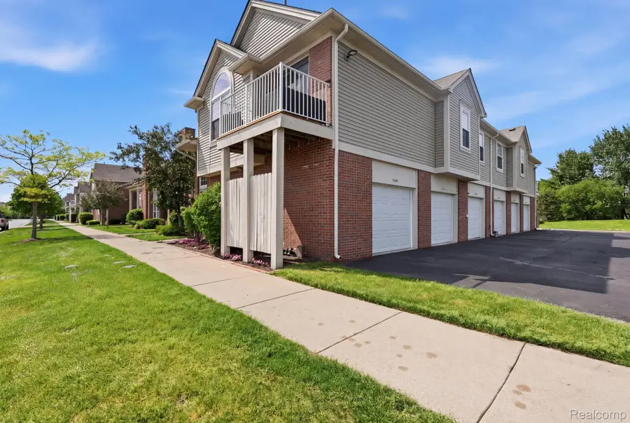 2287 Leighton Drive, Utica, MI 48317 - #3