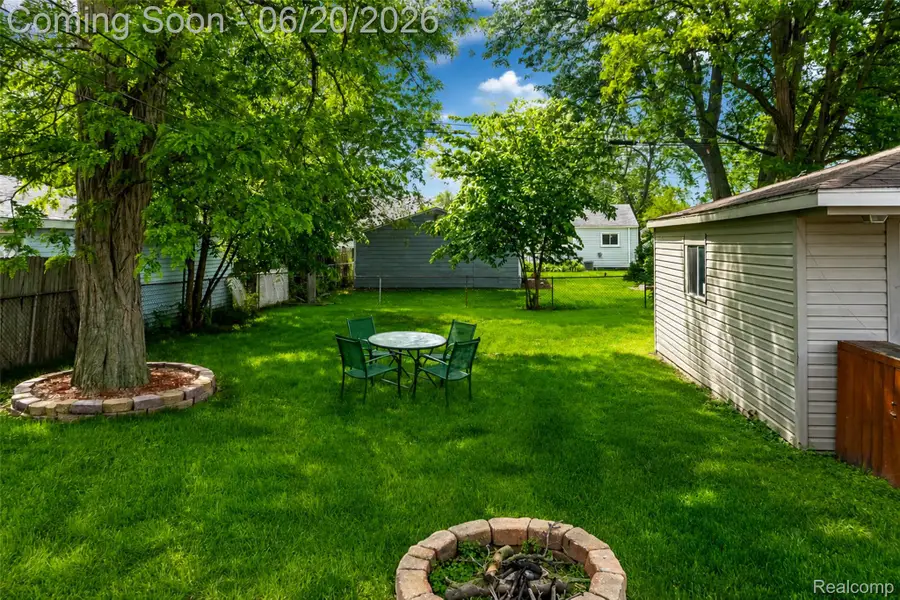 31539 Glen Street, Westland, MI 48186 - #2