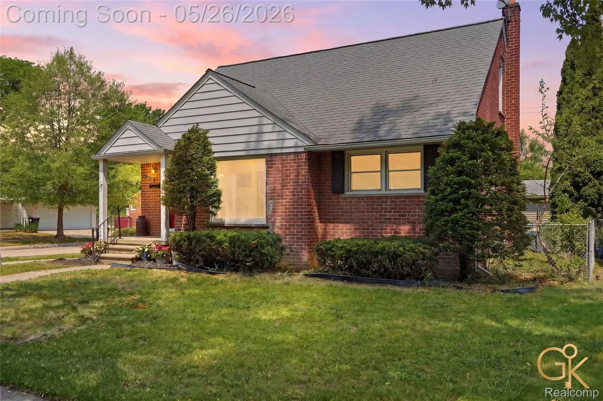 27564 W Chicago Street, Livonia, MI 48150 - #1
