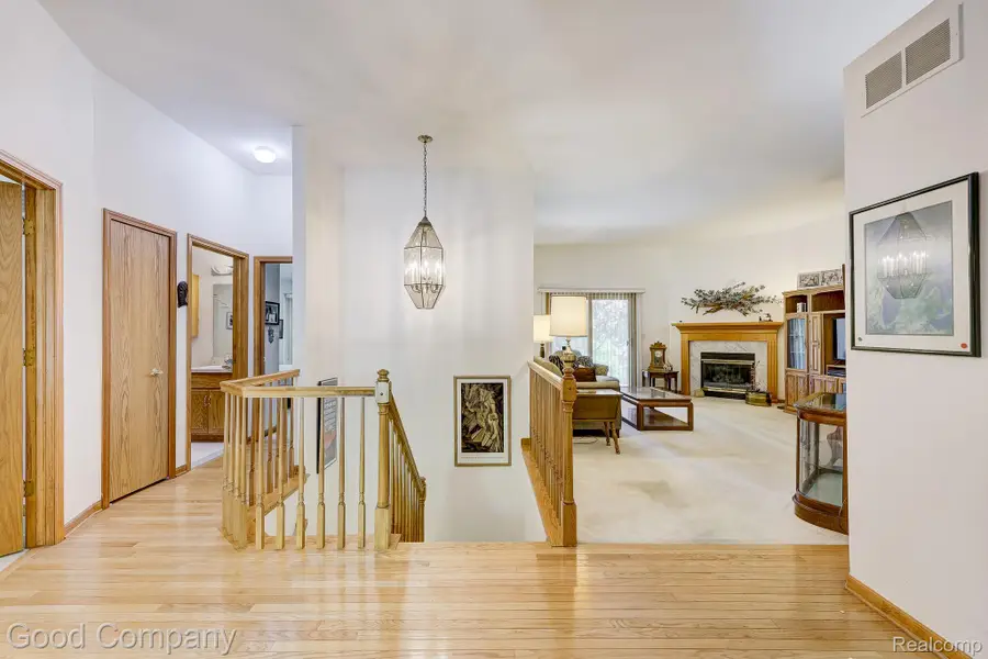 4439 Larkspur Court, Warren, MI 48092 - #2