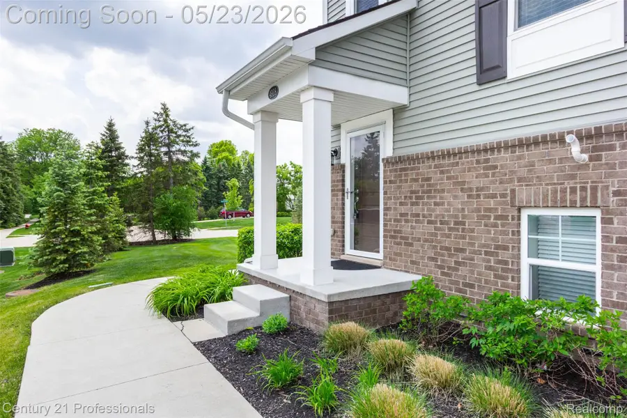 4918 Treeside Lane #27, Troy, MI 48098 - #3