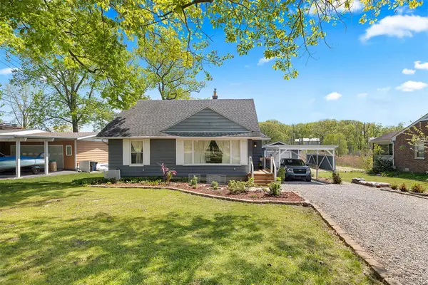 22827 Meridian Road, GrosseIle, MI 48138
