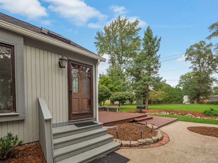 48070 Shelby Road, Shelby, MI 48317 - #3