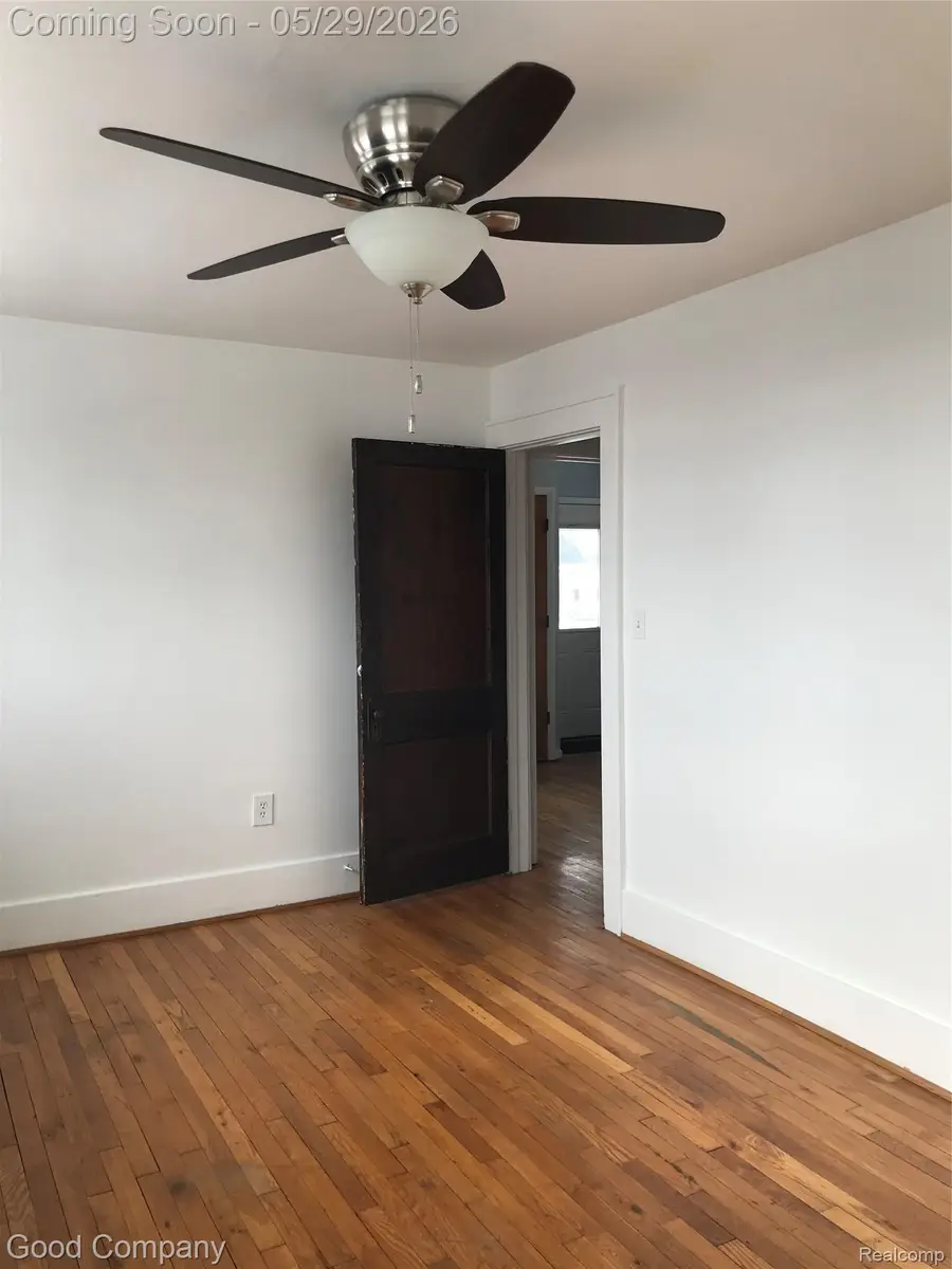 131 E Cambourne Street, Ferndale, MI 48220 - #2