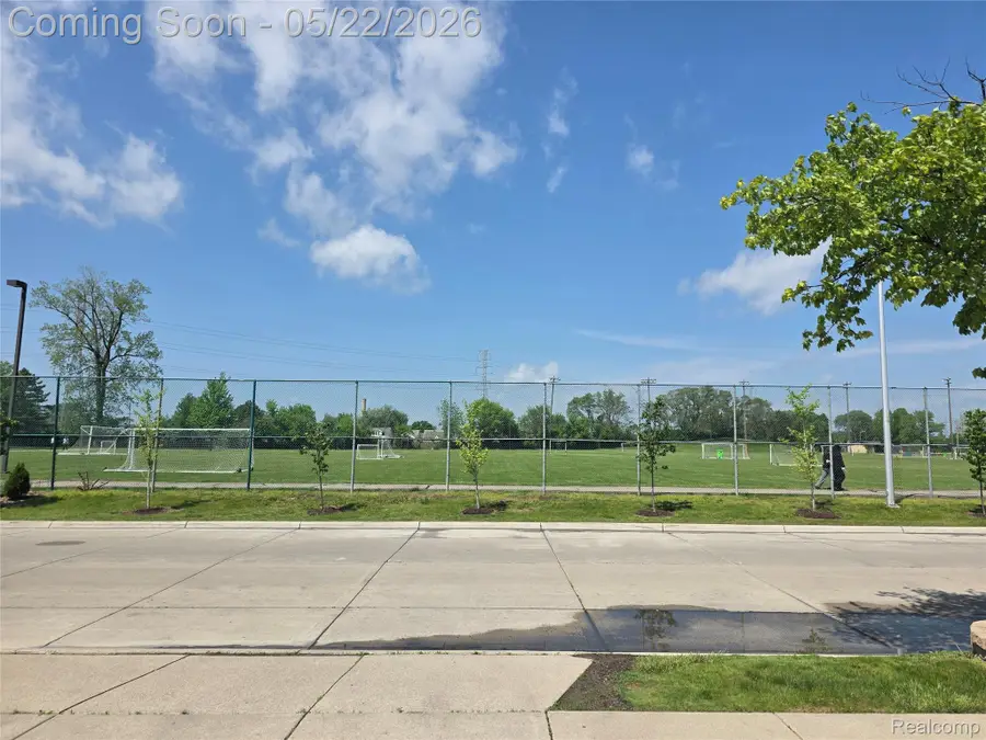 5858 Reuter Street, Dearborn, MI 48126 - #3