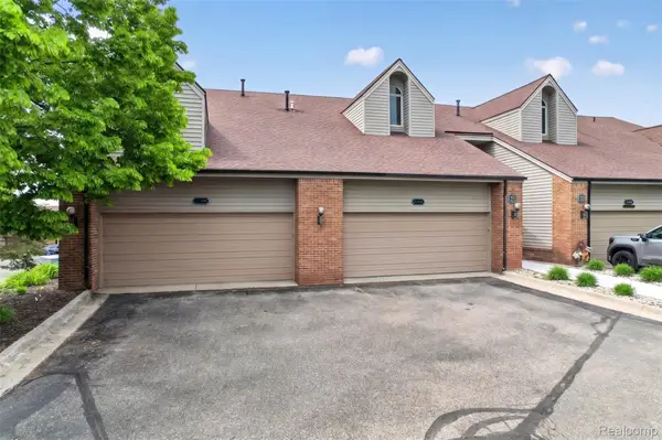 3372 Loon Lake Court #41, Waterford, MI 48329