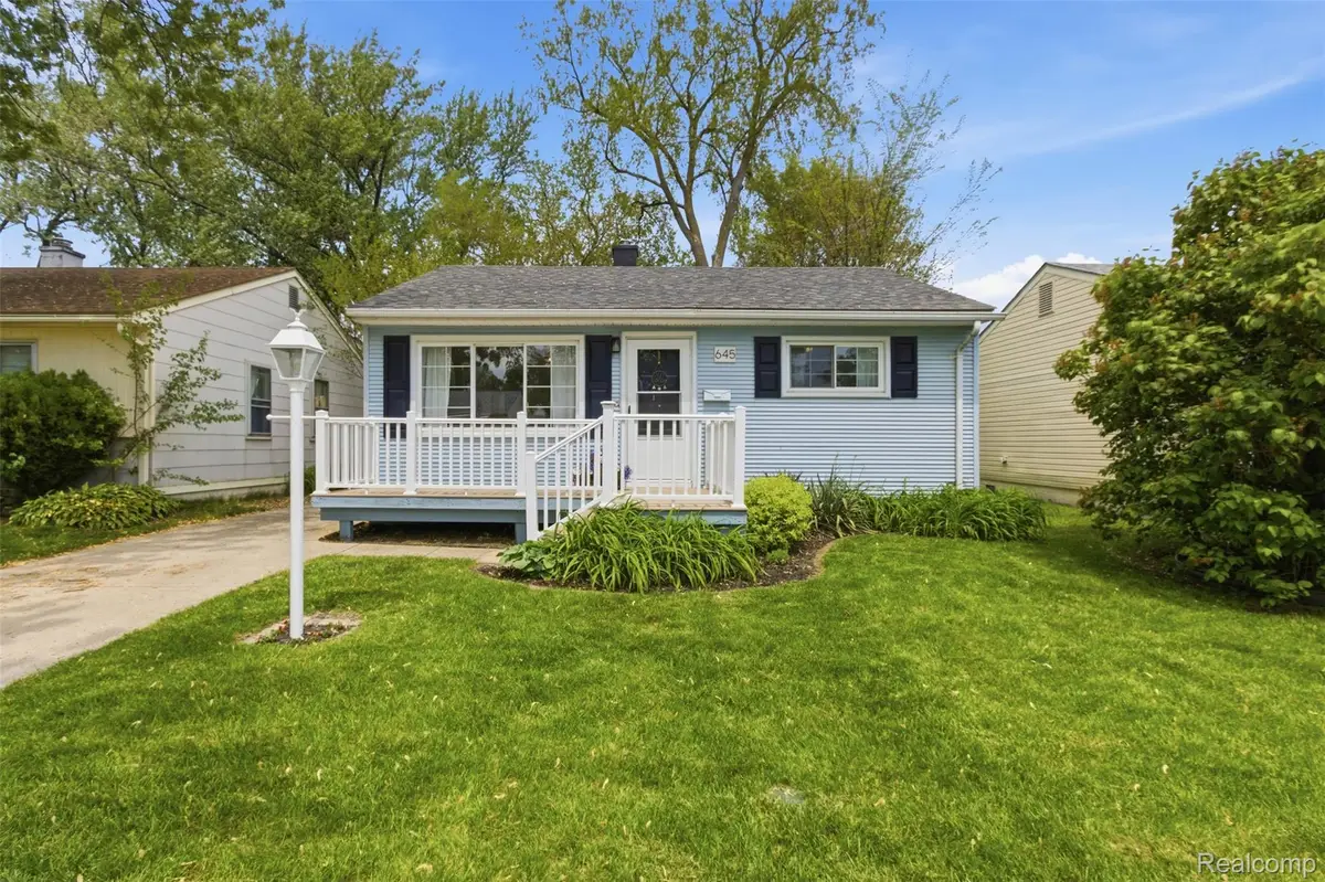 645 E Barrett Avenue E, Madison Heights, MI 48071 - #1