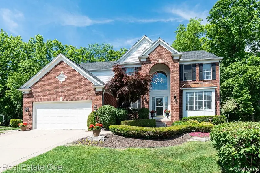 1735 Bedlington Court, Rochester Hills, MI 48307 - #2