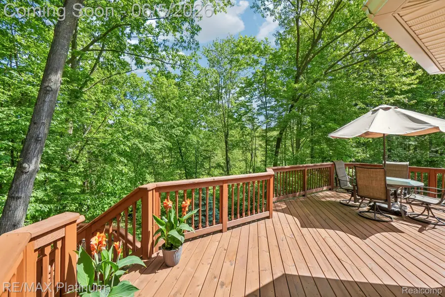 2260 Moorland's View, Howell, MI 48855 - #2