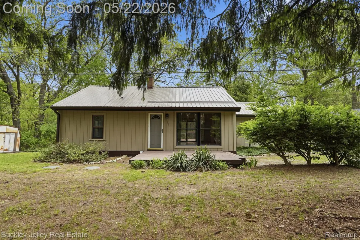 9255 Evergreen Road, Brighton, MI 48116 - #1