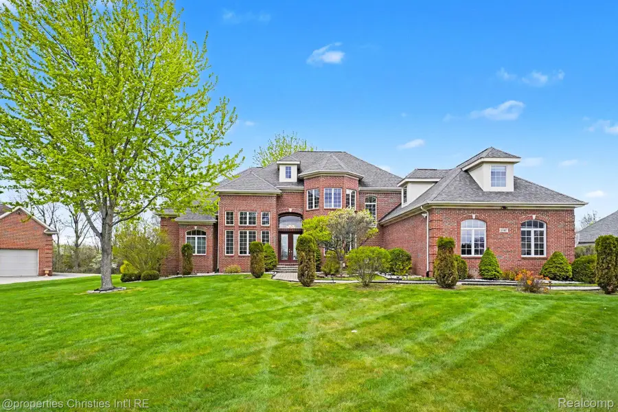 16987 Kings Fairway Lane, Grand Blanc, MI 48439 - #2