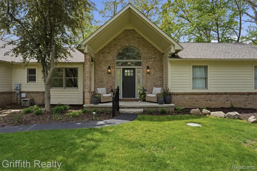 10232 Spencer Road, Brighton, MI 48114 - #3