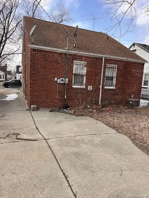 19520 Strasburg Street, Detroit, MI 48205 - #2
