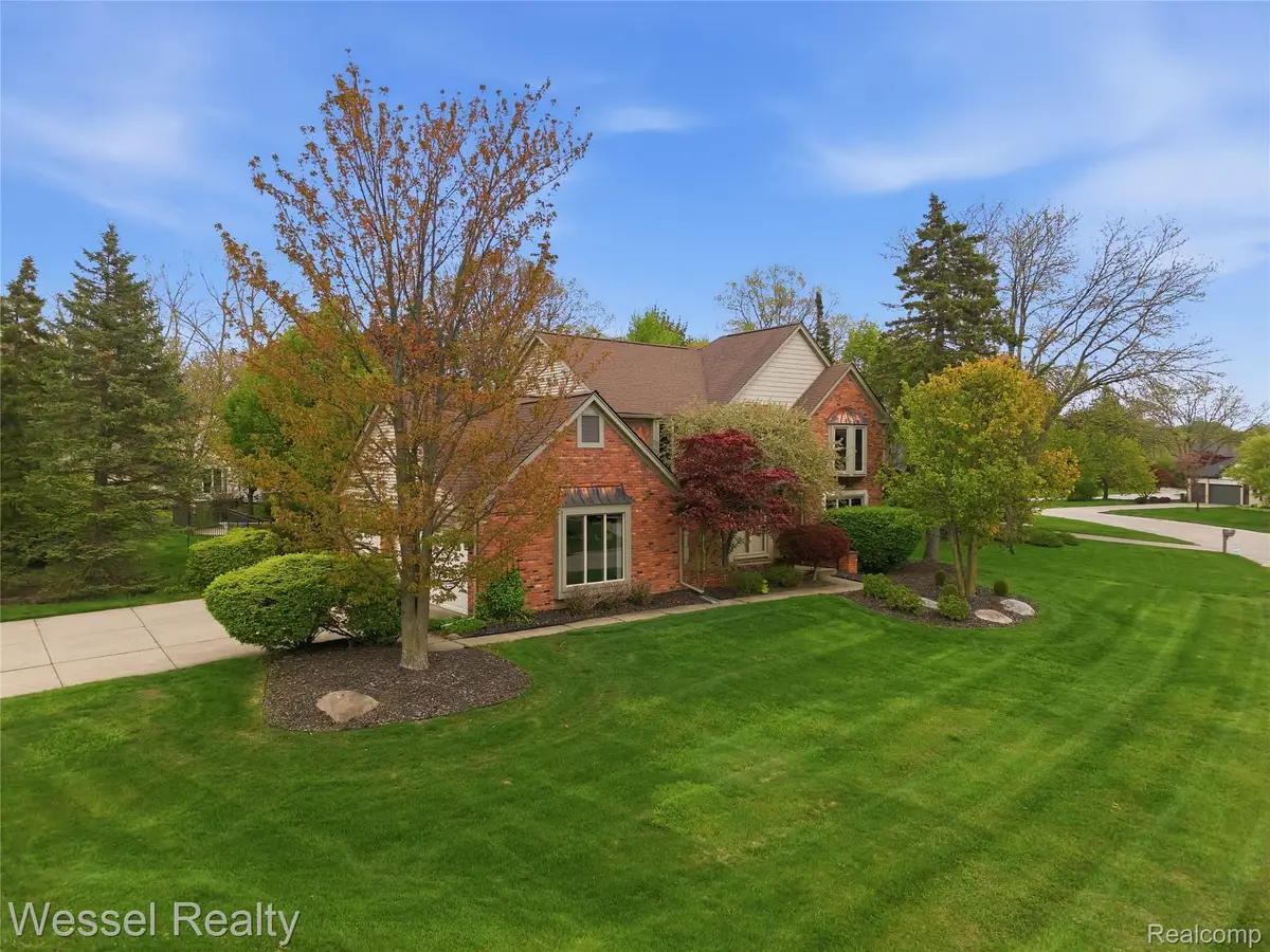 3368 Salem Drive, Rochester Hills, MI 48306 - #1