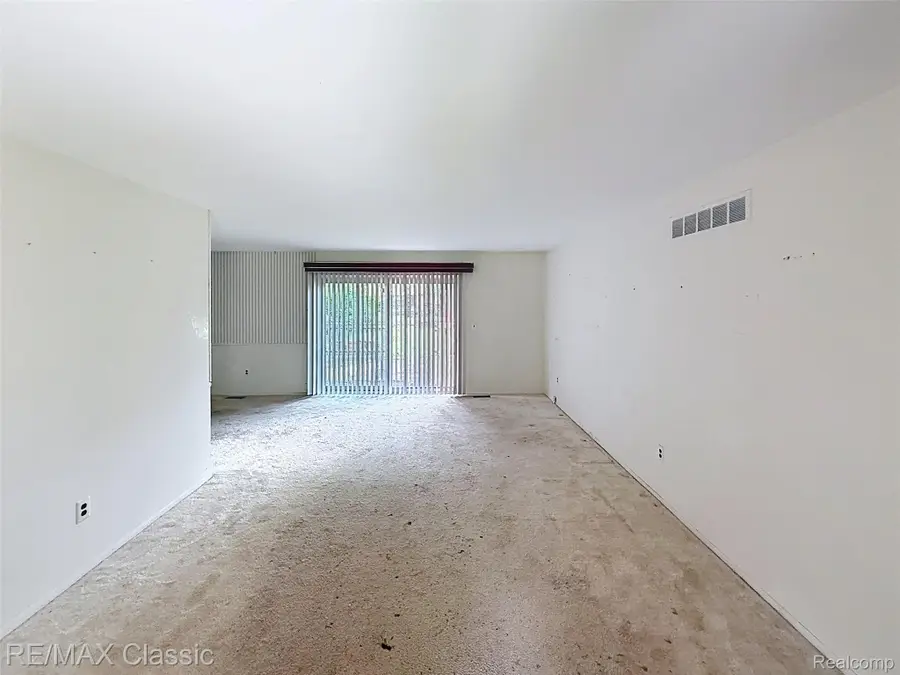 44150 S Umberland Circle, Canton, MI 48187 - #3