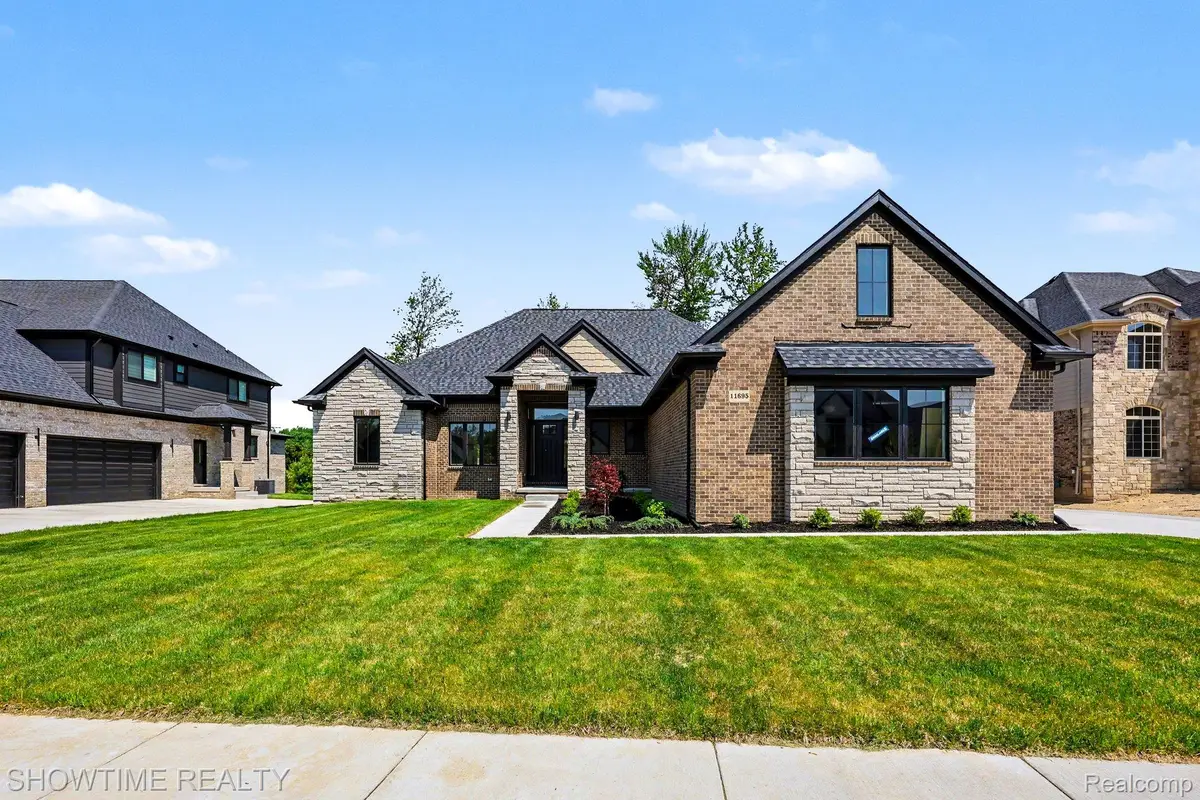 11695 Encore Drive, Utica, MI 48315 - #1