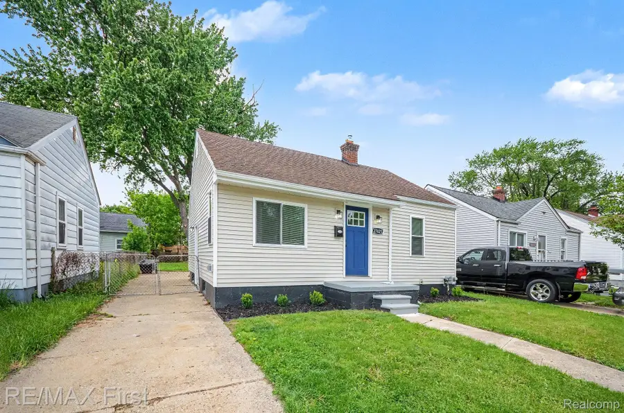 27825 Van Howe Street, Roseville, MI 48066 - #3