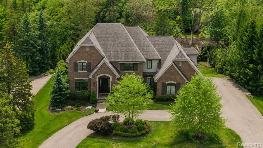 4345 Spruce Hill Lane, Bloomfield, MI 48301 - #2