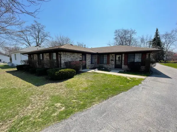 2009 W 14 Mile Road, RoyalOak, MI 48073