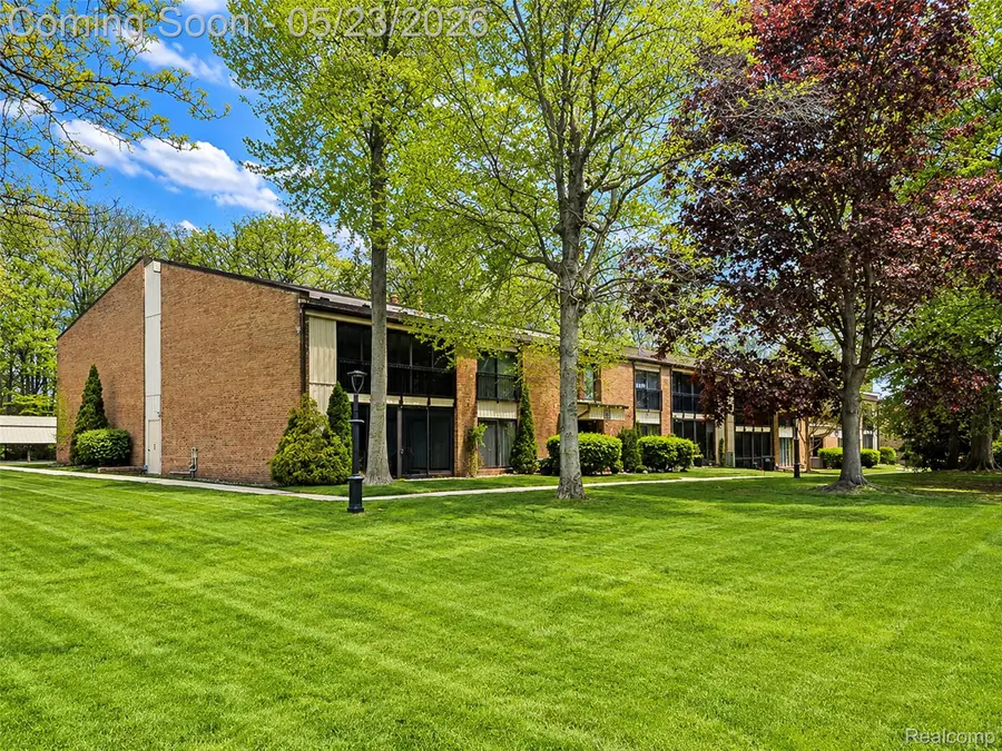18451 University Park Drive, Livonia, MI 48152 - #3