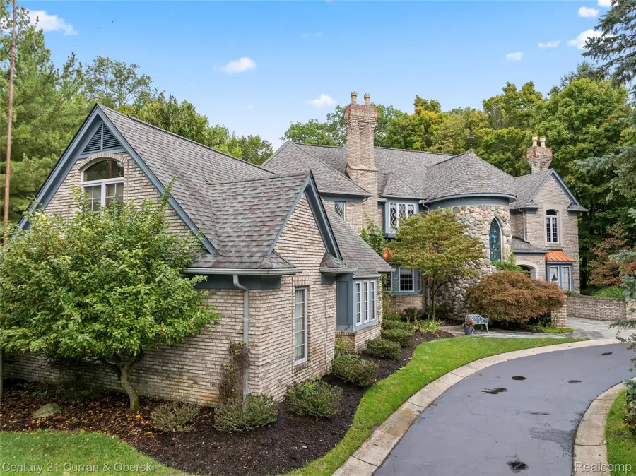 34062 Lyncroft Street, Farmington Hills, MI 48331 - #2