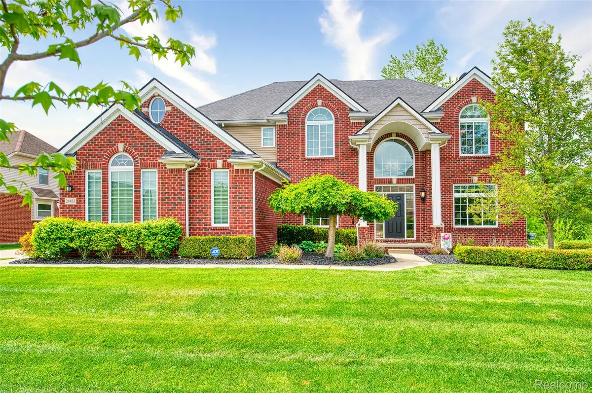 24455 Glenwood Drive, Lyon, MI 48178 - #1