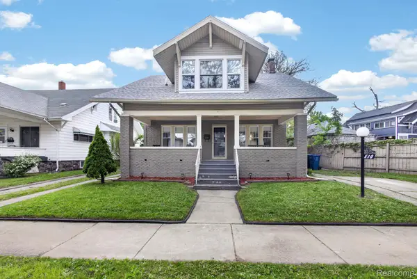 810 E 8th Street, Flint, MI 48503