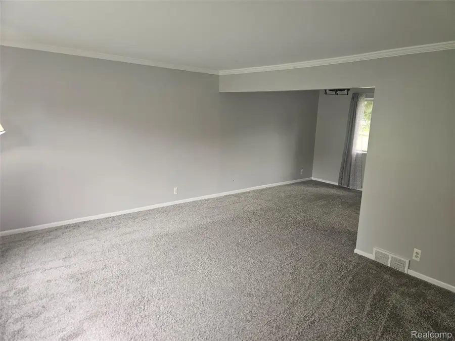 1210 Bay Ridge, Highland, MI 48356 - #2