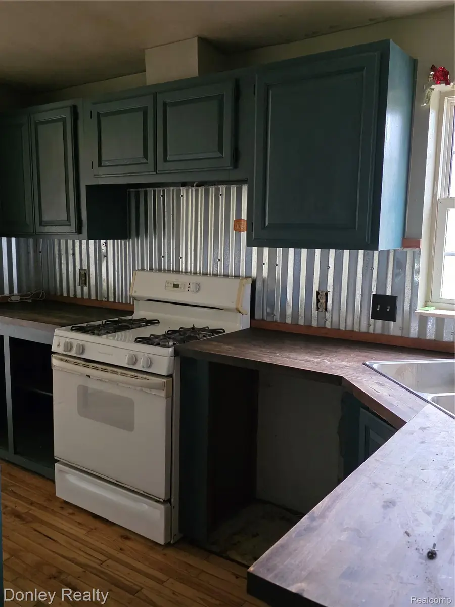 7751 Vincent Road, Croswell, MI 48422 - #2