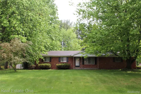 1425 N Alstott Drive, Howell, MI 48843