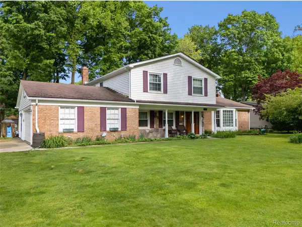 23228 Gilbar Street Street, Novi, MI 48375