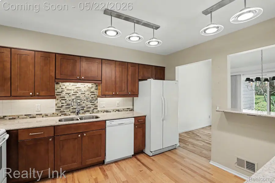 670 Camden Court, Rochester Hills, MI 48307 - #2