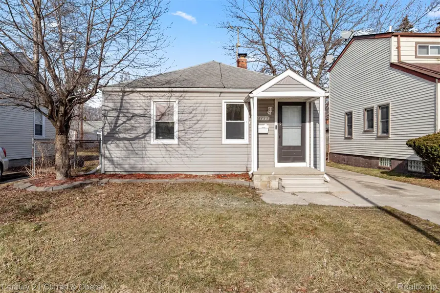 18777 Kingsville Street, Harper Woods, MI 48225 - #2