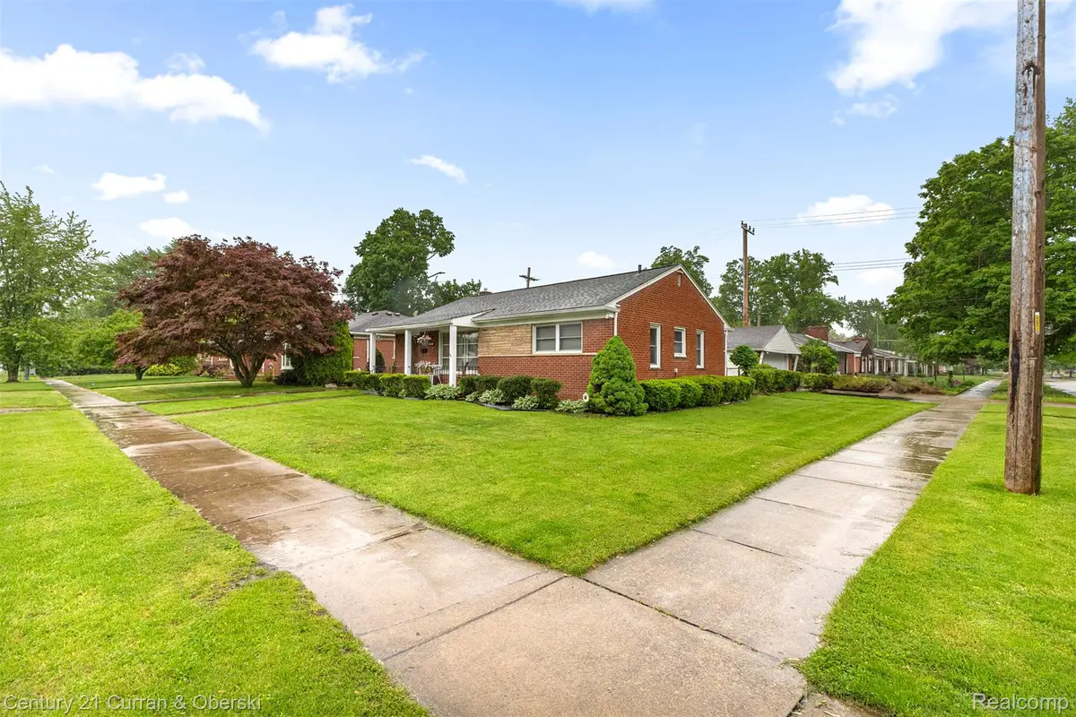 26657 W Chicago, Redford, MI 48239 - #1