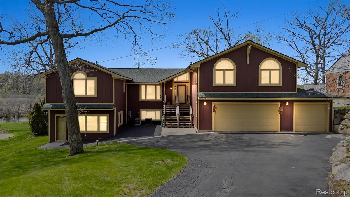 2745 Lari Court, West Bloomfield, MI 48324 - #1