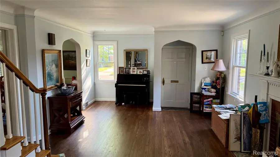 889 Rivard Boulevard, Grosse Pointe, MI 48230 - #2