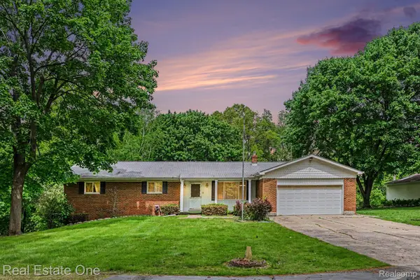 8780 Big Lake Road, Clarkston, MI 48346