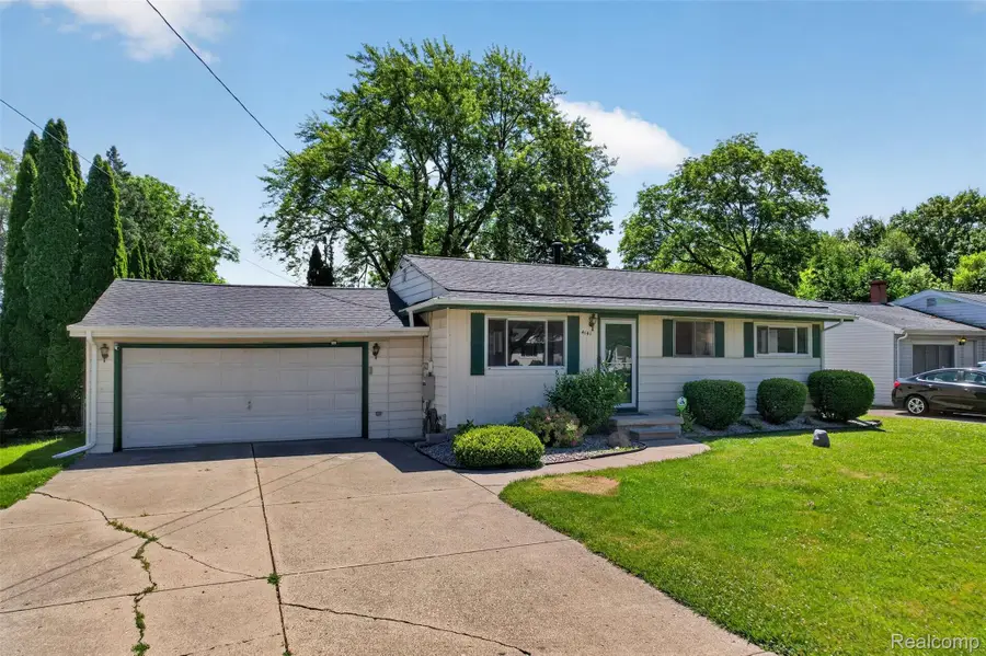 4141 Bristolwood Drive, Flint, MI 48507 - #3