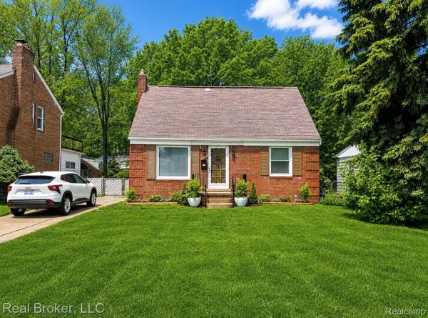 603 Vernier Road, GrossePointeWoods, MI 48236