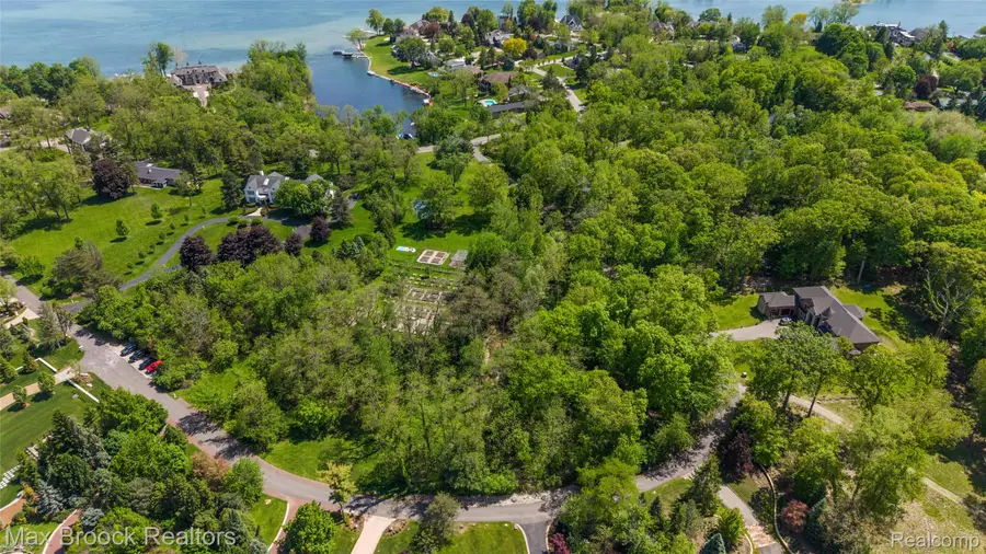 4785 Dow Ridge Road, Orchard Lake Village, MI 48324 - #2