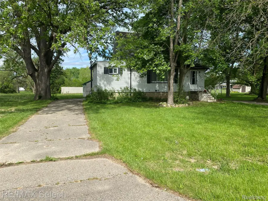 6503 Harvard Avenue, Mount Morris, MI 48458 - #2