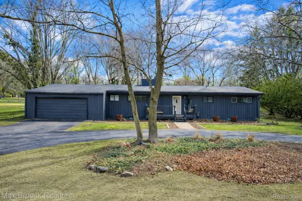 32700 Evergreen Road, BeverlyHills, MI 48025