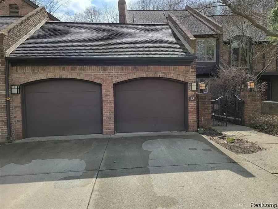 13 Timberlane Court, Dearborn, MI 48126 - #2